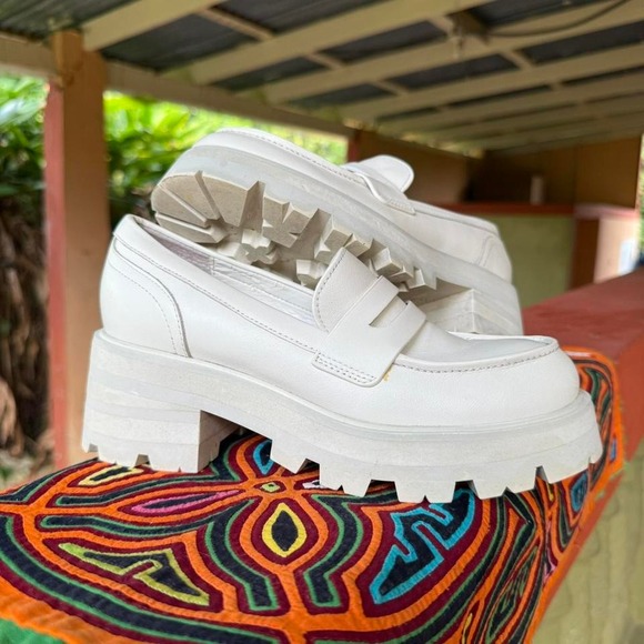 Marc Fisher Shoes - Marc Fisher LTD white chunky penny loafers, style MLLATIKA, size‎ 5M